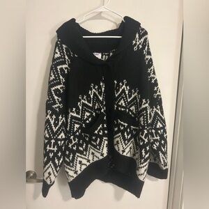 Old Navy Black and White Cardigan Sweater